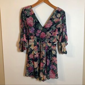 Xtaren Floral Roll Button Sleeve Romper size Large